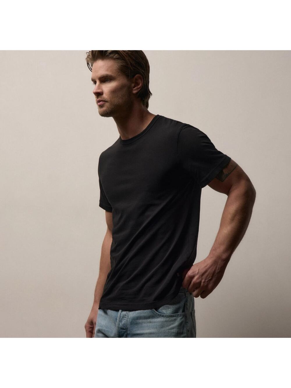 Standard James Perse Black Short Sleeve Crewneck T-Shirt Men's size 2 / Medium